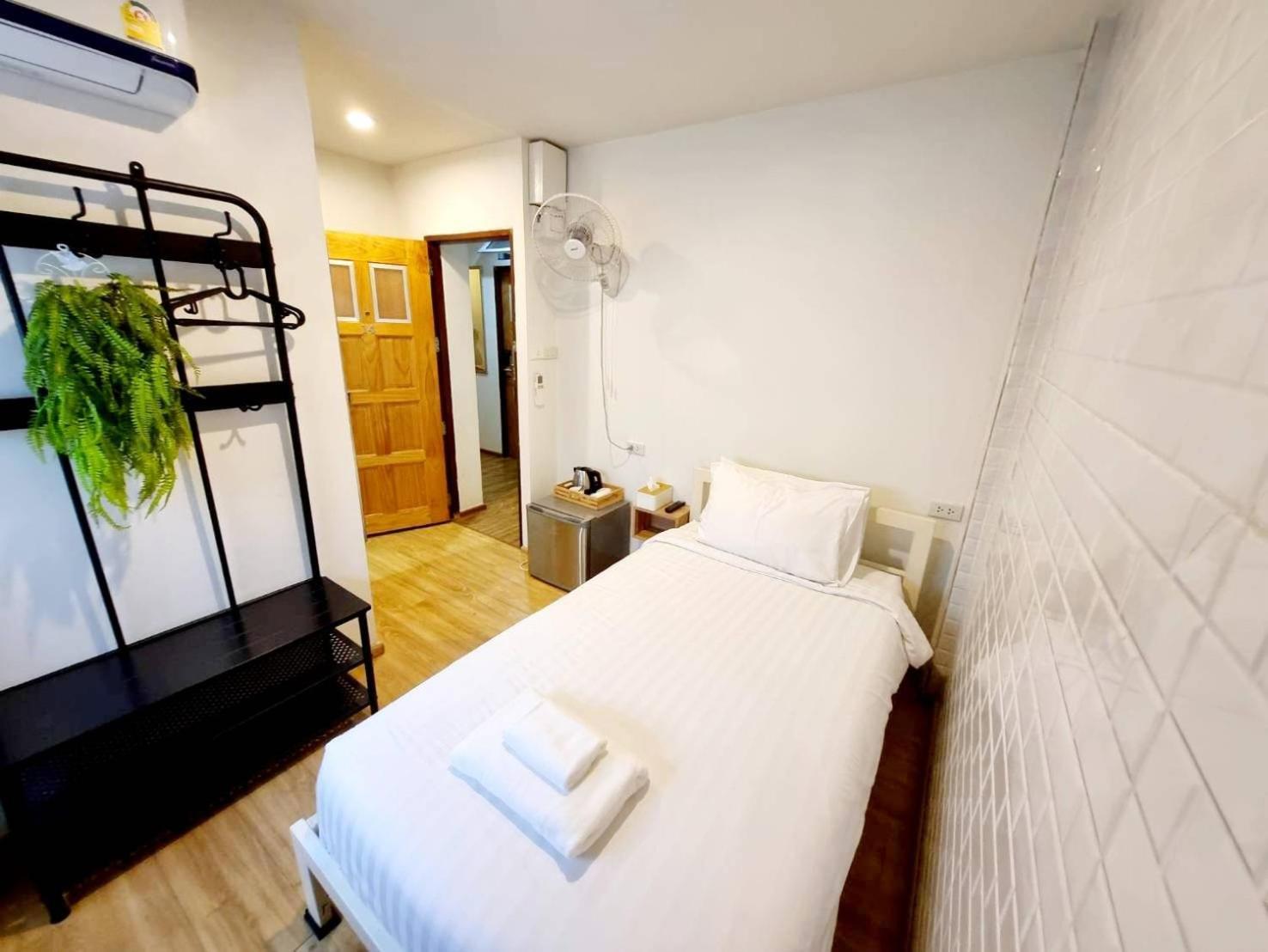 K Home Asok Bangkok Exterior photo